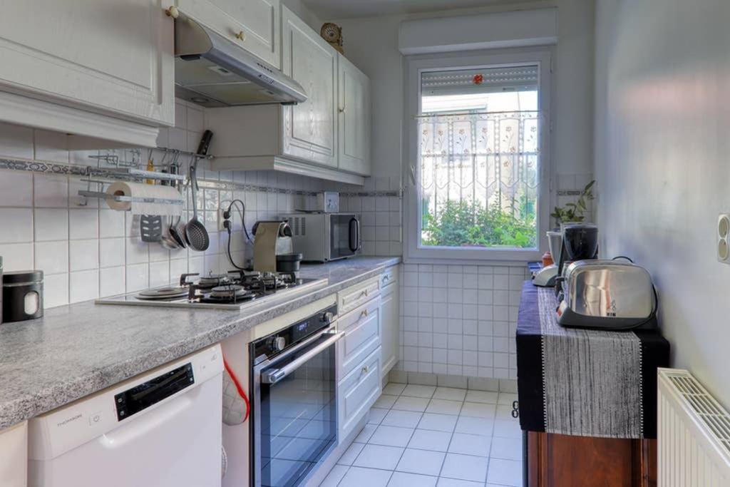 Amilly Park 6 Personnes 2 Chambres Pk Prive En Sous Sol Serris Exterior photo