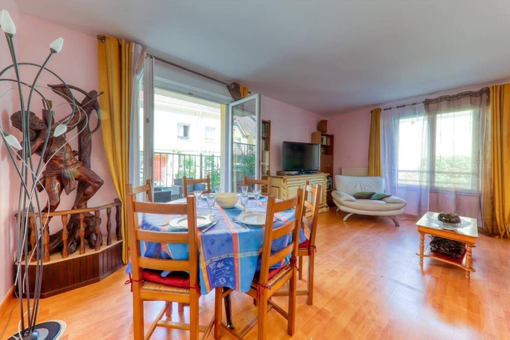 Amilly Park 6 Personnes 2 Chambres Pk Prive En Sous Sol Serris Exterior photo